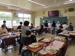 4��15���i���j���j