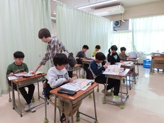 4��17���i���j���j