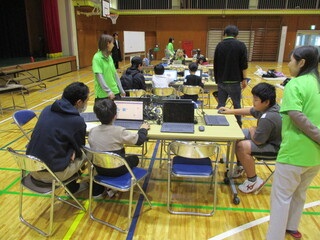 11��15���i�y�j���j