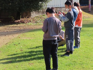 11��21���i���j���j