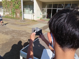 11��21���i���j���j